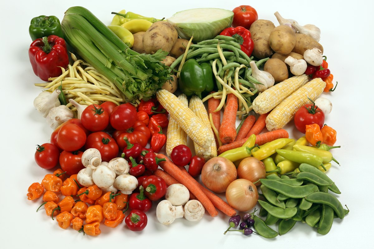 Spices and aromatic plants with beneficial phytochemical properties